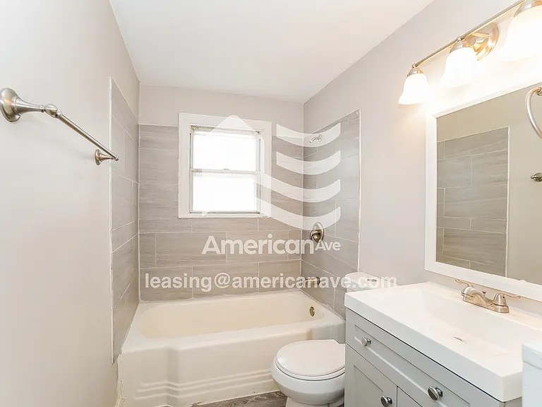 767230_014_wm_-_bathroom_13625695.jpg
