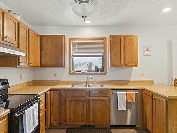 5th image of 4053 W Wayland Street