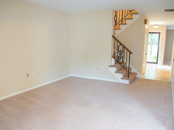 3rd image of 984 Patriot Square Dr