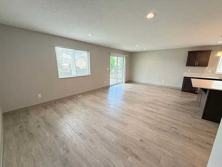 1501 - 1503 North Bell Street — Photo 20