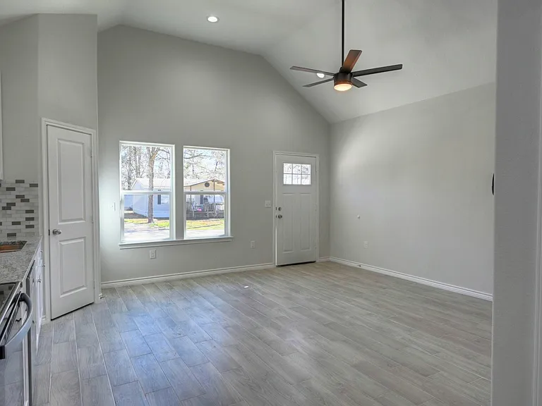 10085 Calendar St — Photo 28