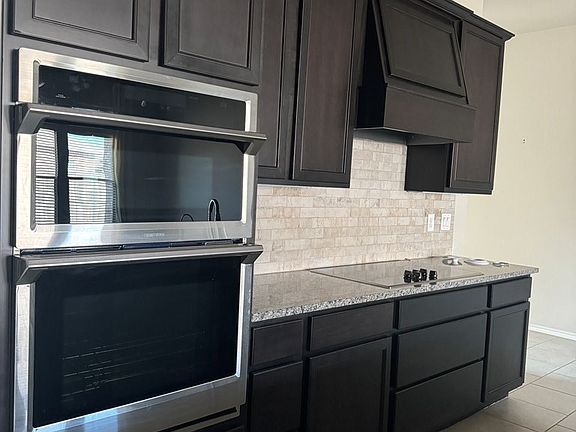 2nd image of 1909 Rattler Ln