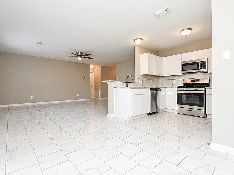 7818 Summer Place Dr — Photo 11