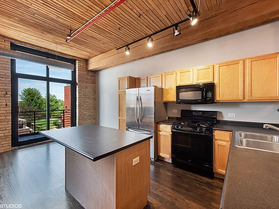 4th image of 2911 N Western Ave APT 205