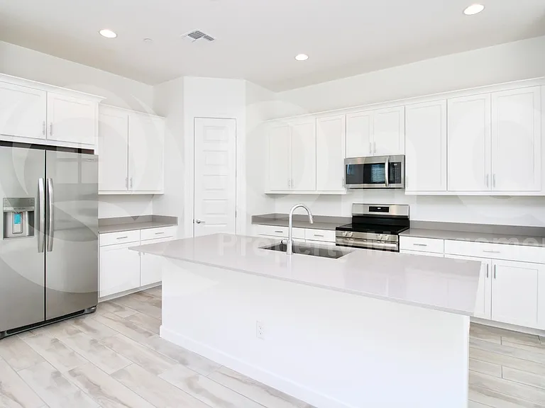3863 E Bartlett Way — Photo 2