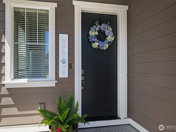 3rd image of 9011 Viola Street SE