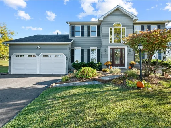 6001 Singletree Ln, Jamesville, NY 13078