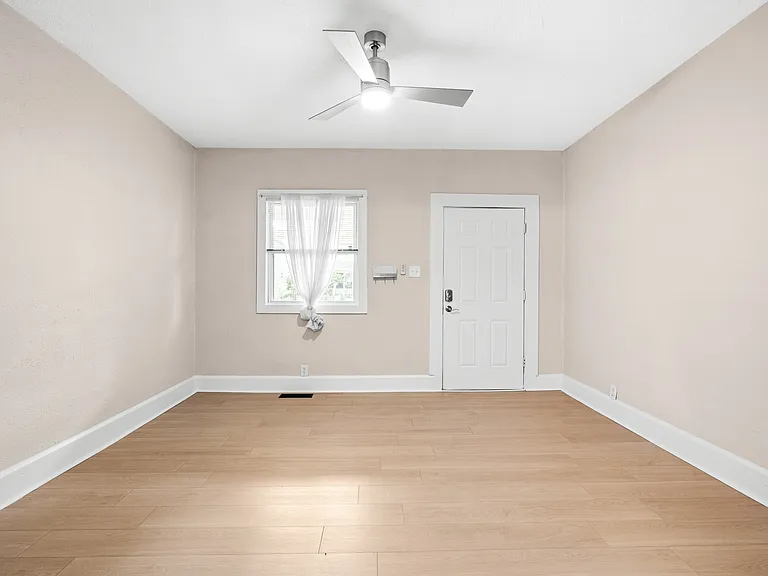 618 N Hamilton Ave #618 — Photo 5
