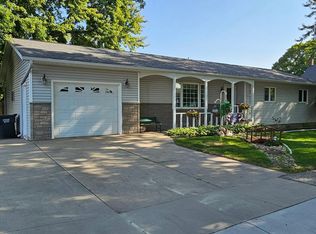 120 Ellington St, West Concord, MN 55985