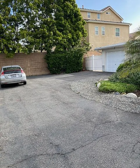 223 W Madison Ave — Photo 10