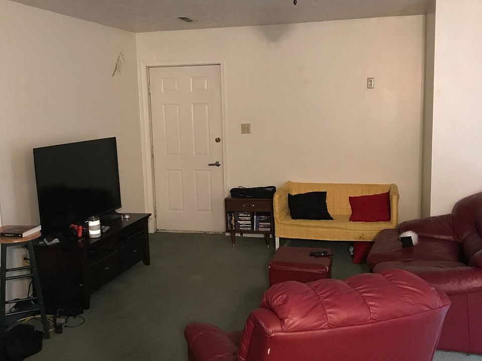 2nd image of 435 W Main St #1D