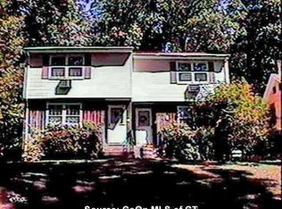 31 Grove St, Manchester, CT 06042