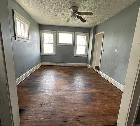 4th image of 1783 Sullivant Ave