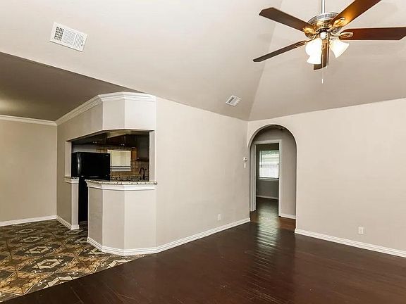3rd image of 4510 Fletcher Ave