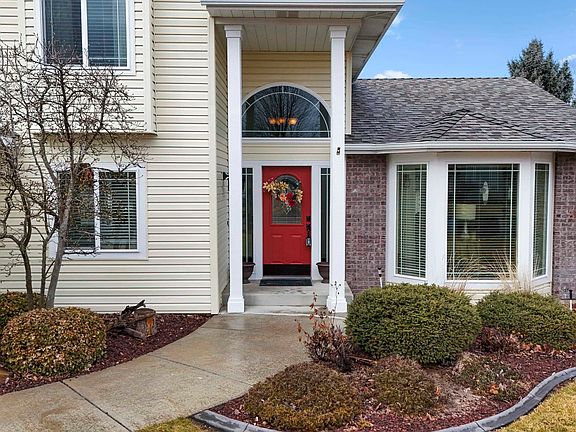 3rd image of 912 N Homestead Dr