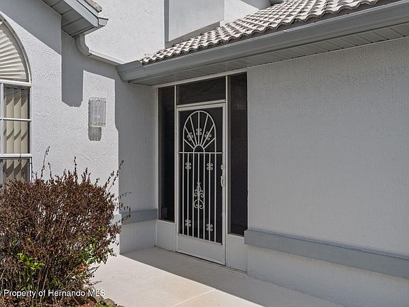 4th image of 9151 Rhett Ln