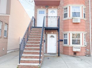 58-43 79th Ave, Ridgewood, NY 11385