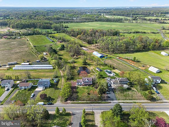 3rd image of 98 Jacobstown Rd