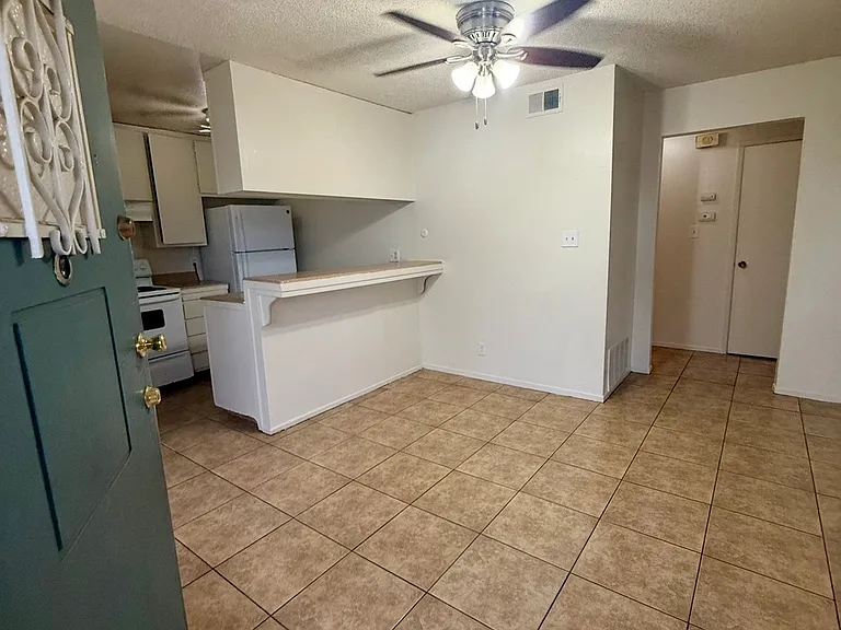 4479 La Cresta Way #1 — Photo 4
