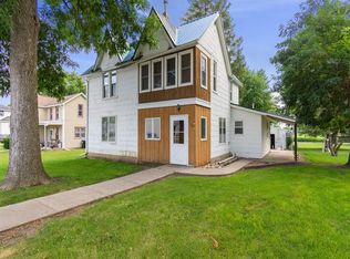 96 2nd Ave, Keystone, IA 52249