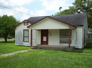 405 N Columbia St, Angleton, TX 77515