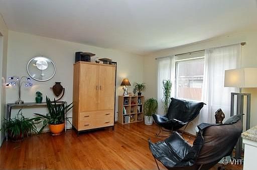 4th image of 1787 W Touhy Ave Unit B