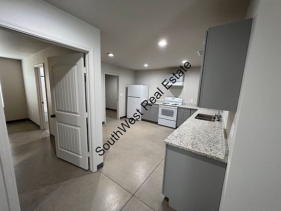 5th image of 1509 W Llano Estacado Blvd #B