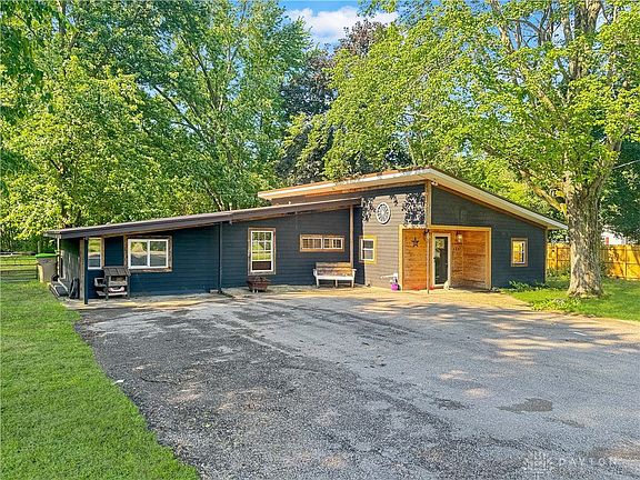 2nd image of 1337 W Dallas Rd