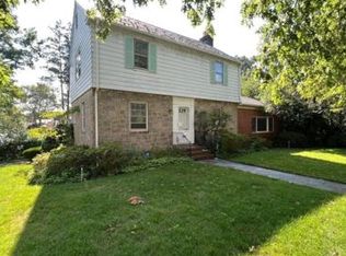 8088 Chevy Chase St, Jamaica, NY 11432