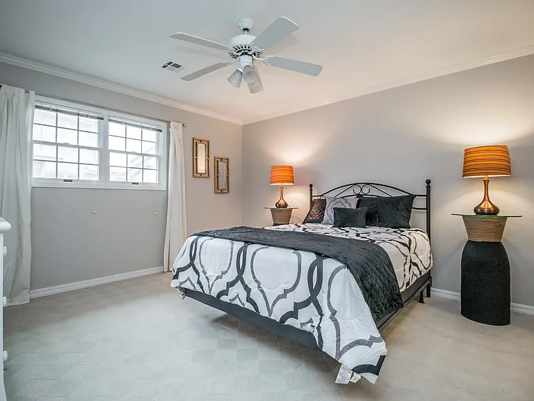 4 W La Quinta Ct — Photo 35
