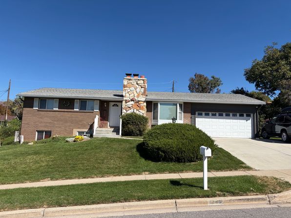 1045 Elaine Dr