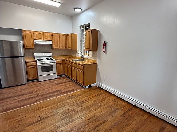 2nd image of 241 3rd St Floor 1