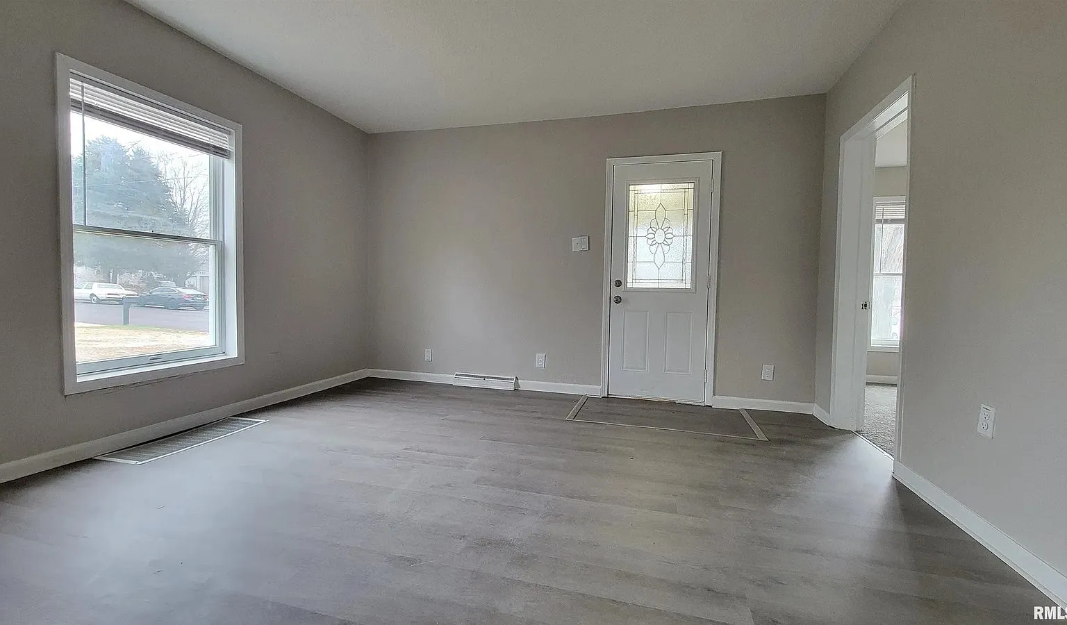 3 bed, 1.5 bath, 1677 sqft, $1,497 — Photo 4