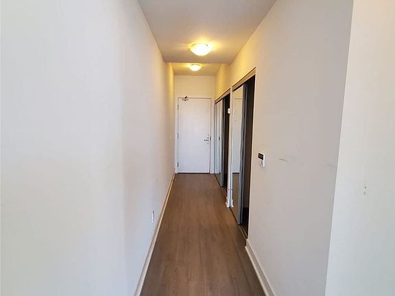 5th image of 318 Richmond St W #3702