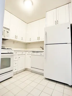 Rented by A Space Realty NY LLC | media 15