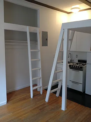 Rented by Sky Management | media 53