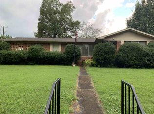 1058 Meadowbrook Dr, Milan, TN 38358