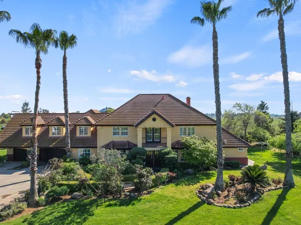 5373 N Mendocino Ave, Clovis, CA 93619