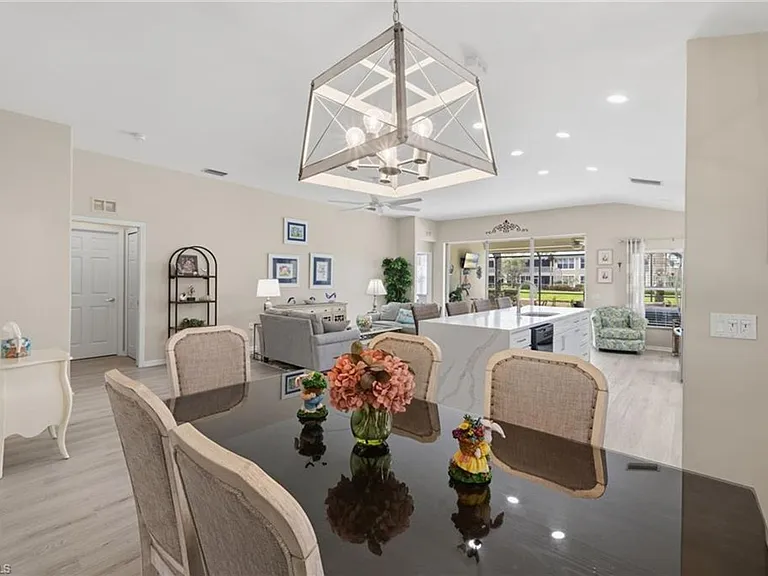 10020 Horse Creek Rd — Photo 3