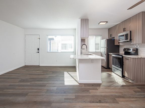 5th image of 3846-3850 35th St #8