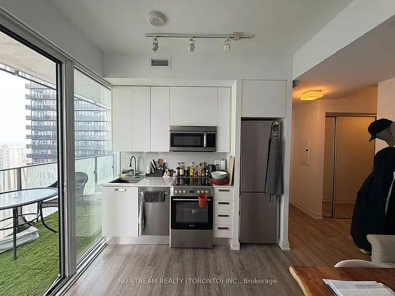 42 Charles St E #4501 — Photo 5