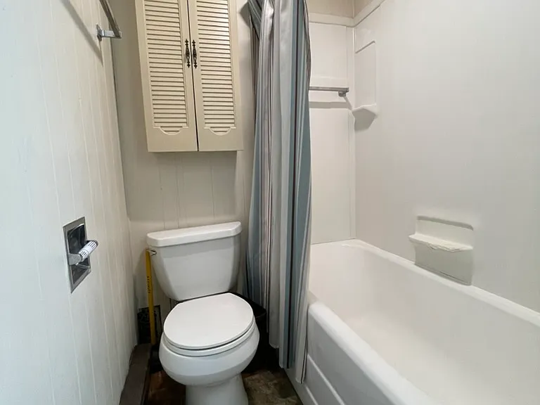 723 Grace St — Photo 13