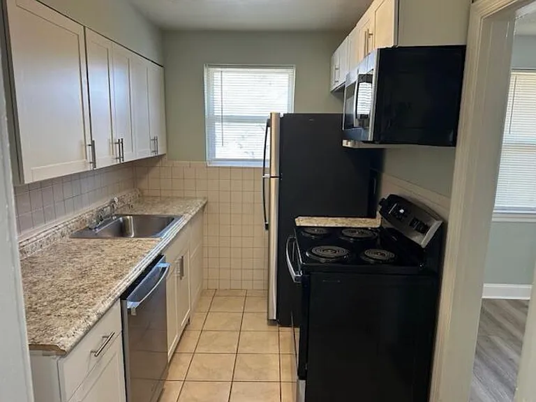 2108 Vance Ave #D — Photo 5