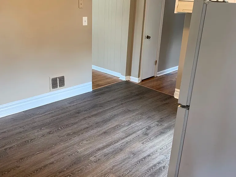 2180 Townhill Dr — Photo 10