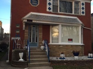 2424 W Jarvis Ave #2, Chicago, IL