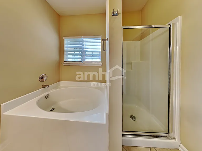 7745 Fayetteville Rd — Photo 11