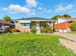 35 Wildewood Ave, Hamilton, ON L8T 1X4