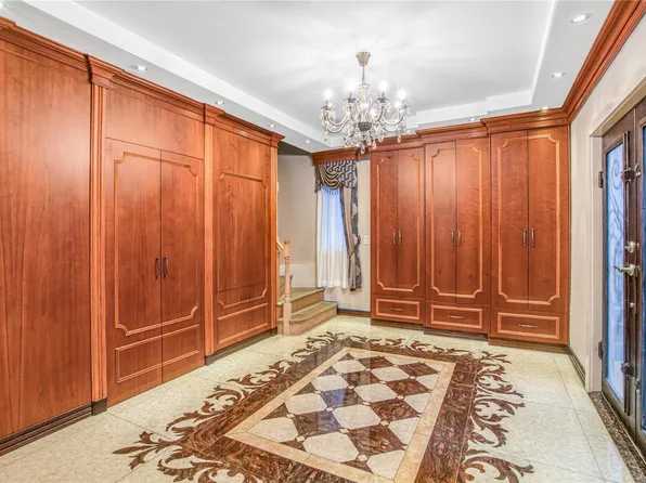 119-12 83rd Avenue image 5 of 26