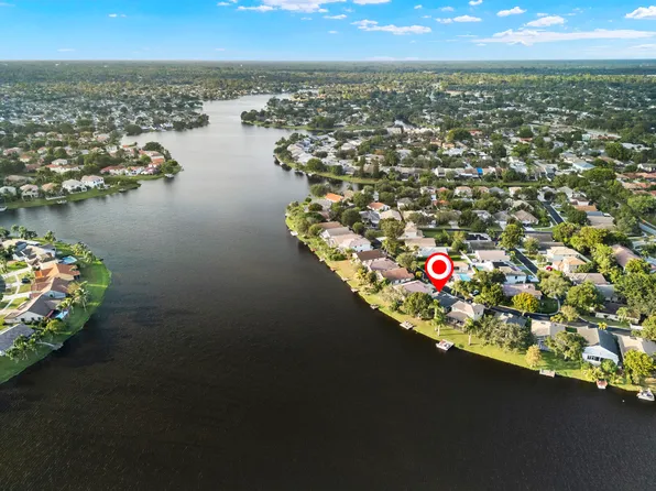 12227 Sunset Point Circle, Wellington, FL 33414