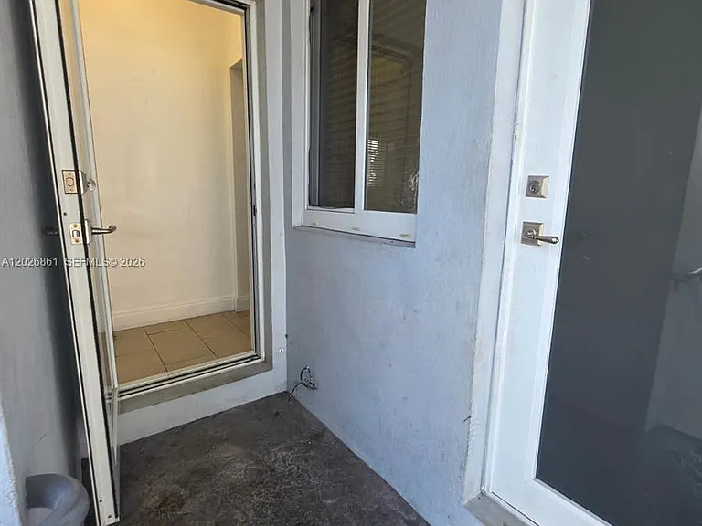 7155 Rue Notre Dame #6 — Photo 3